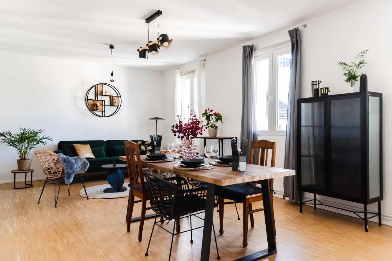 Appartamento Hybrid Work-Play Retreat - 2Br, 1B Central Kreuzberg Berlino Germania