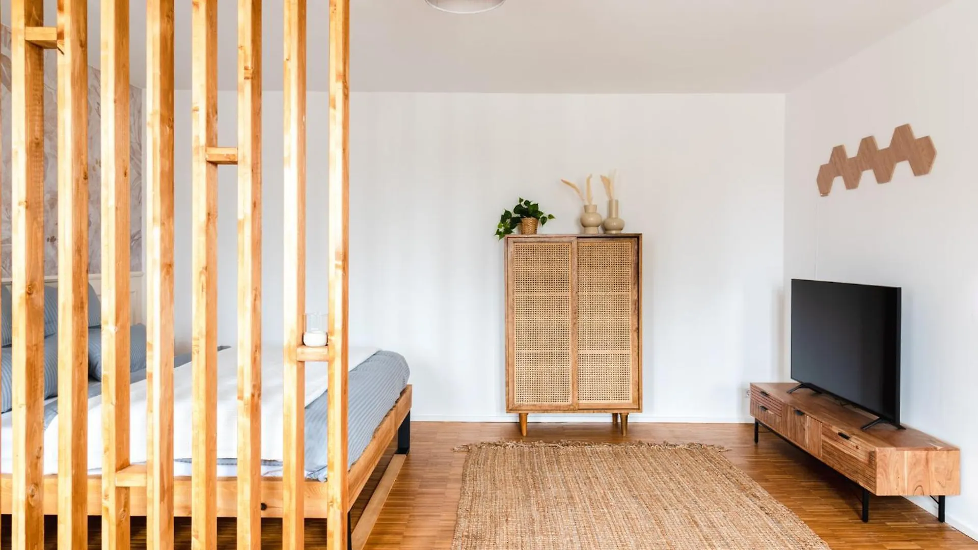 Hybrid Work-Play Retreat - 2Br, 1B Central Kreuzberg Berlino Appartamento
