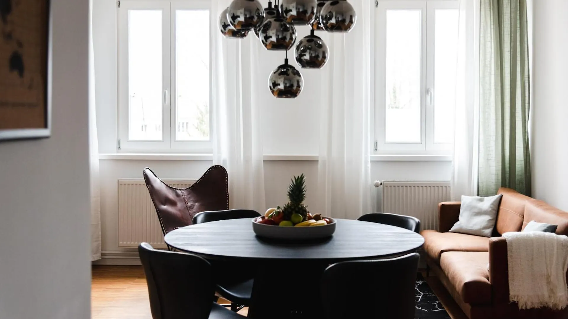 Appartamento Hybrid Work-Play Retreat - 2Br, 1B Central Kreuzberg Berlino Germania