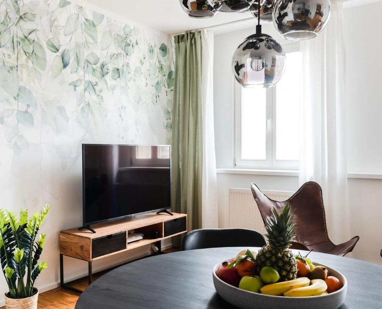 Hybrid Work-Play Retreat - 2Br, 1B Central Kreuzberg Berlino