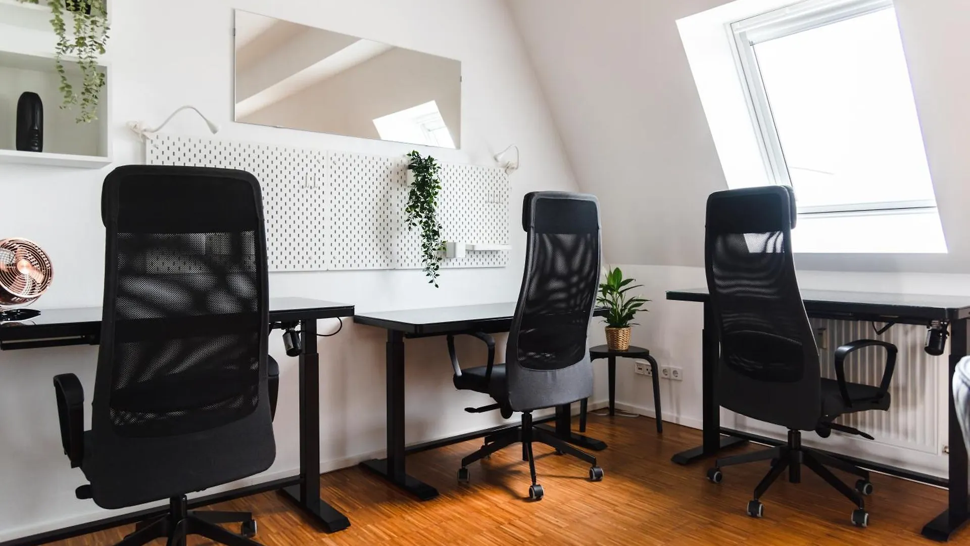 Hybrid Work-Play Retreat - 2Br, 1B Central Kreuzberg Berlino 0*,