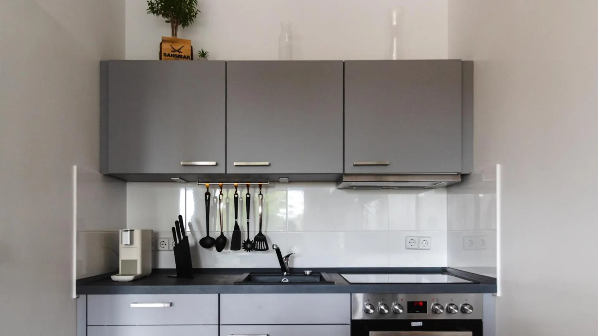 Hybrid Work-Play Retreat - 2Br, 1B Central Kreuzberg Berlino 0*,  Germania