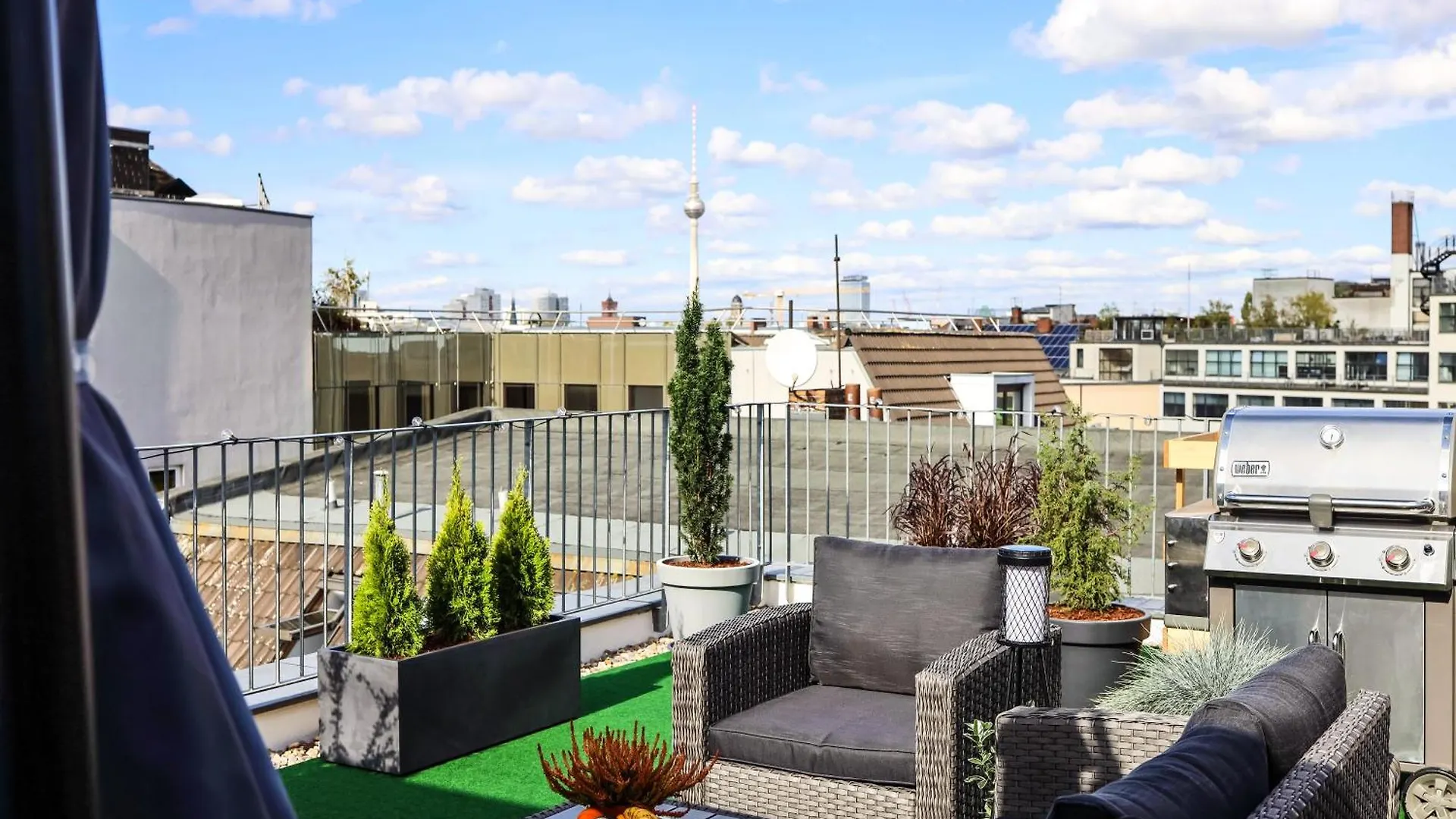 Appartamento Hybrid Work-Play Retreat - 2Br, 1B Central Kreuzberg Berlino