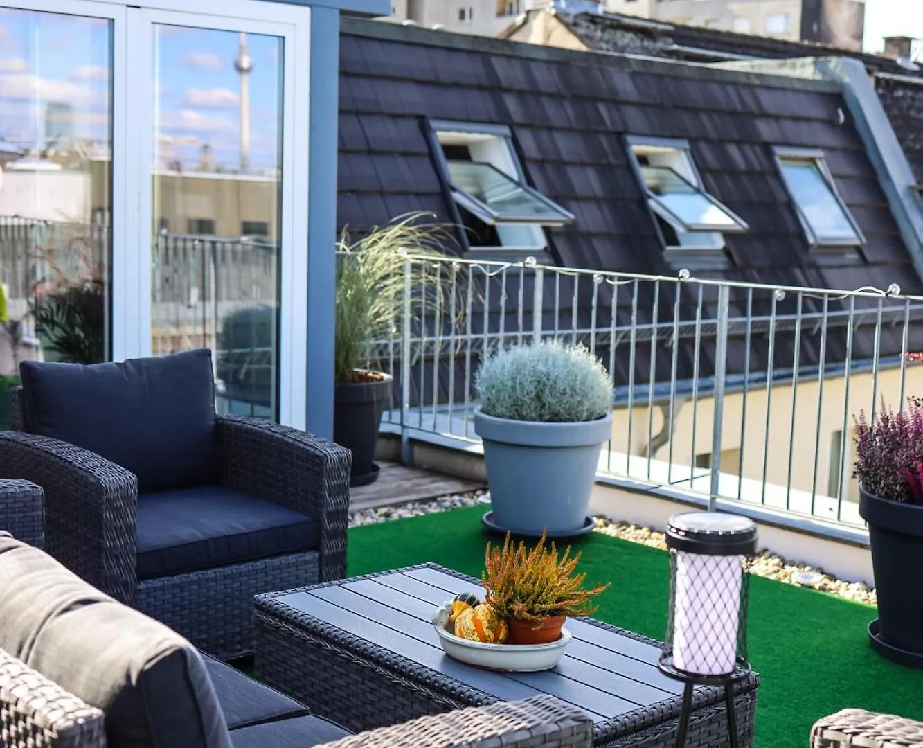 Daire Hybrid Work-Play Retreat - 2Br, 1B Central Kreuzberg Berlin